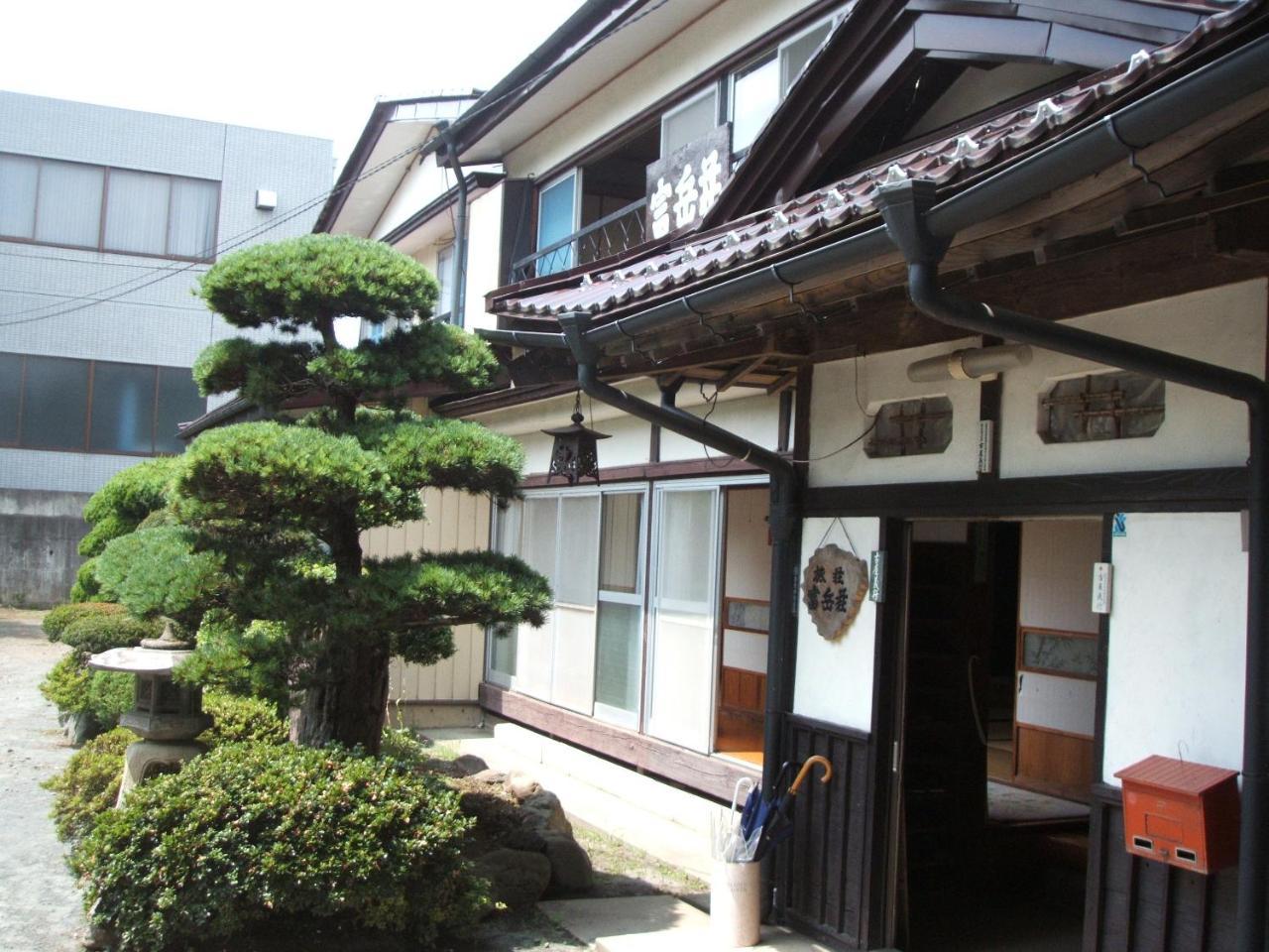 富岳庄民宿　 富士河口湖 外观 照片